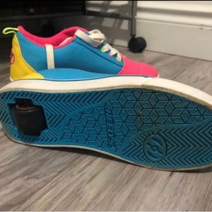 Heelys size 7 big girl